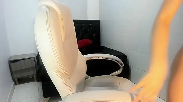 AshleyVanessaRx online show from December 2025 03:05:01 PM