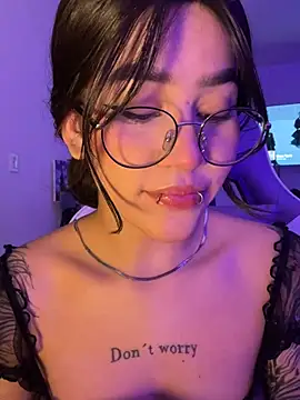 Snapshot of Liz_rogers_x chatting on March 2026 04:06:02 AM Liz rogers x online show from March 2026 04:06:02 AM