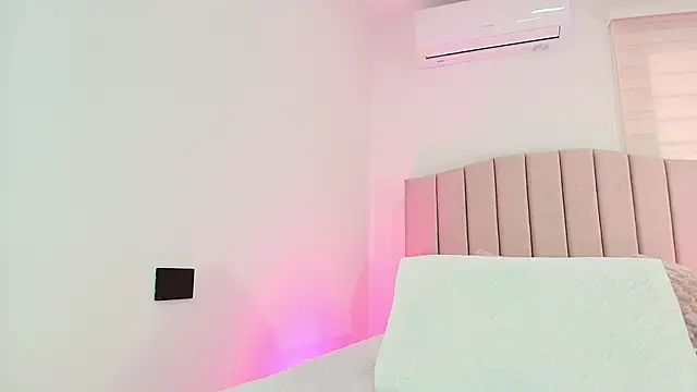 Snapshot of cataleya_ebony_ chatting on October 2025 07:15:01 PM cataleya ebony online show from October 2025 07:15:01 PM