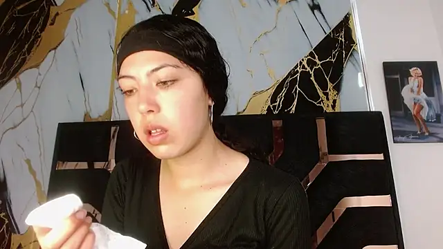 malejahotcs01 online show from September 2025 12:06:01 PM