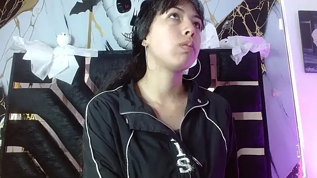 malejahotcs01 online show from November 2025 11:55:02 AM