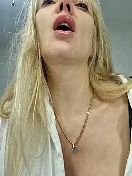 Snapshot of Monna chatting on January 2025 04:55:02 PM Monna online show from January 2025 04:55:02 PM