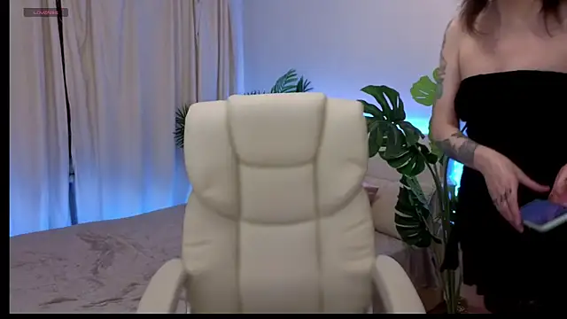 TinaMelt online show from September 2025 05:27:01 PM