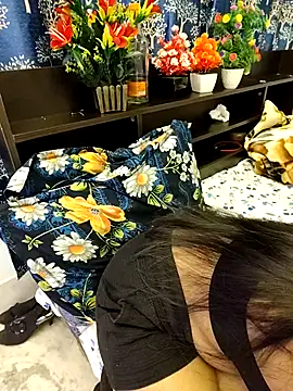 Snapshot of priya_26 chatting on December 2025 01:39:02 PM priya 26 online show from December 2025 01:39:02 PM