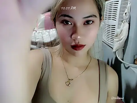 Rainea149 online show from November 2025 02:32:02 PM