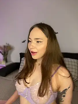 Snapshot of AlexaSpark_ chatting on November 2025 03:57:01 PM AlexaSpark online show from November 2025 03:57:01 PM