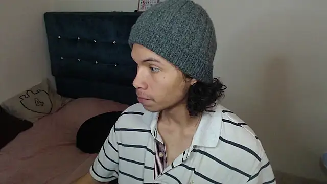 Xoxo Smiles online show from October 2025 03:58:02 PM