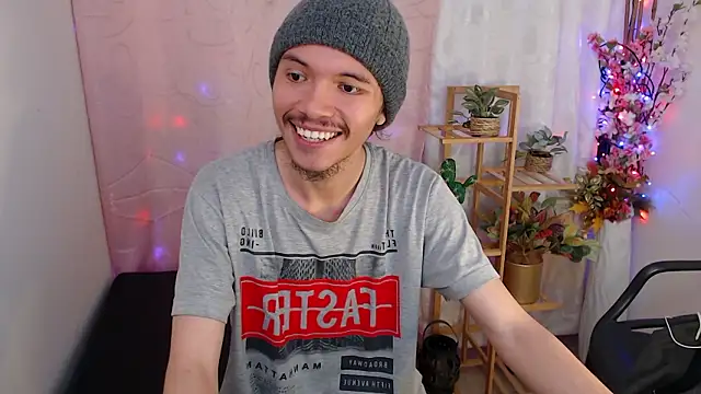 Snapshot of Xoxo_Smiles chatting on January 2026 03:06:02 PM Xoxo Smiles online show from January 2026 03:06:02 PM