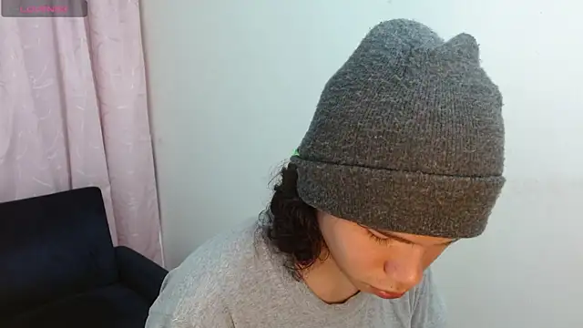 Snapshot of Xoxo_Smiles chatting on March 2026 09:42:02 AM Xoxo Smiles online show from March 2026 09:42:02 AM