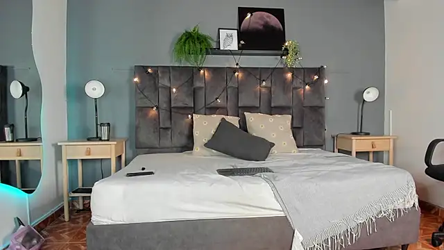 RiriiBrunette   online show from January 2026 07:59:02 PM