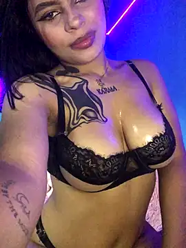 Snapshot of SophiaAlvarez chatting on December 2025 08:27:01 PM SophiaAlvarez online show from December 2025 08:27:01 PM