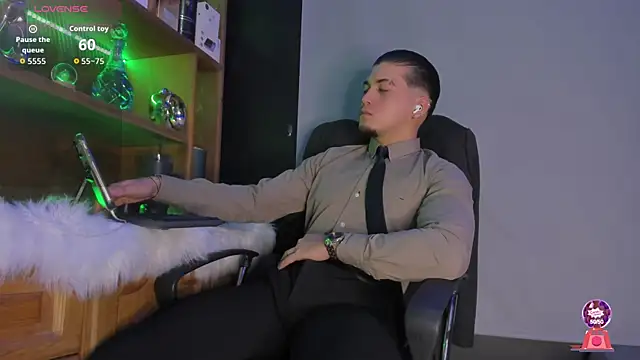 Gael williams1 online show from October 2025 10:43:02 PM