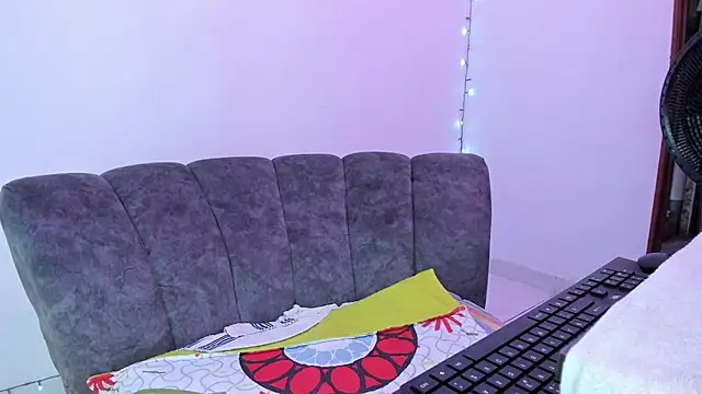 Sandy-13 online show from September 2025 11:09:01 AM