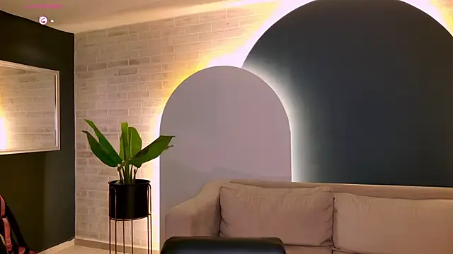 AgathaKondo  online show from October 2025 08:18:02 PM