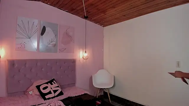 Snapshot of ATENA_JB chatting on September 2025 03:28:01 AM ATENA JB online show from September 2025 03:28:01 AM