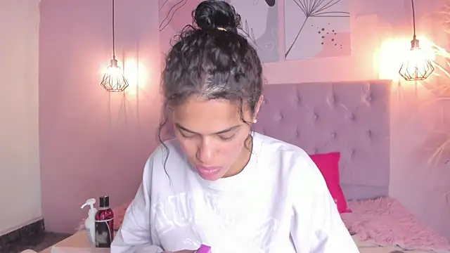 Snapshot of ATENA_JB chatting on November 2025 05:54:01 AM ATENA JB online show from November 2025 05:54:01 AM