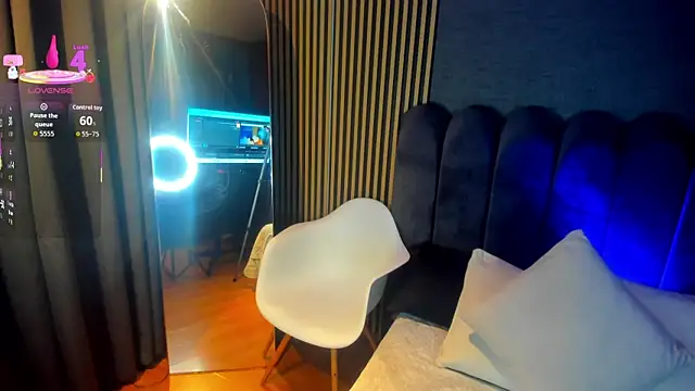 Gina 77 online show from October 2025 12:05:02 PM