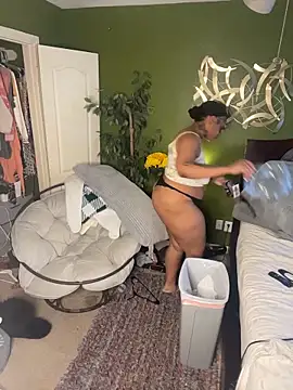 Snapshot of caramel__cremes chatting on November 2025 06:52:02 PM caramel cremes online show from November 2025 06:52:02 PM