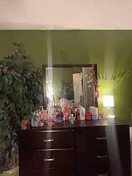 Snapshot of caramel__cremes chatting on November 2025 01:44:01 AM caramel cremes online show from November 2025 01:44:01 AM