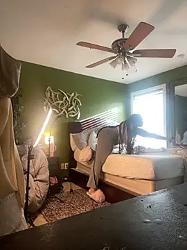 Snapshot of caramel__cremes chatting on November 2025 02:50:02 PM caramel cremes online show from November 2025 02:50:02 PM