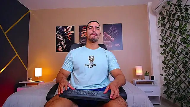 ChristopherBlack  online show from October 2025 01:01:01 PM