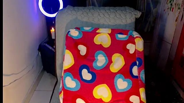 Snapshot of Milf_Valeria chatting on October 2025 02:29:01 PM Milf Valeria online show from October 2025 02:29:01 PM