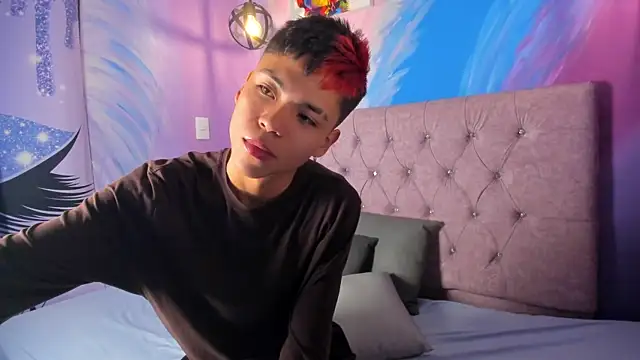 MaxiWildd online show from September 2025 01:15:02 PM