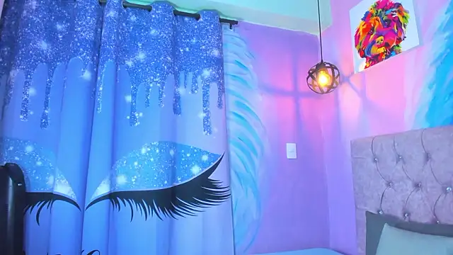 Snapshot of MaxiWildd chatting on February 2026 12:37:02 PM MaxiWildd online show from February 2026 12:37:02 PM