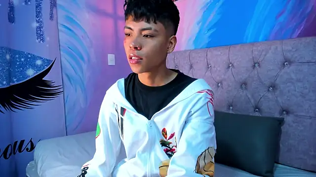 Snapshot of MaxiWildd chatting on February 2026 01:26:02 PM MaxiWildd online show from February 2026 01:26:02 PM