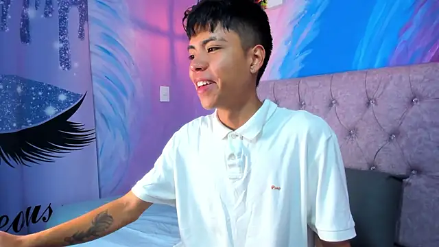 Snapshot of MaxiWildd chatting on February 2026 12:34:01 PM MaxiWildd online show from February 2026 12:34:01 PM