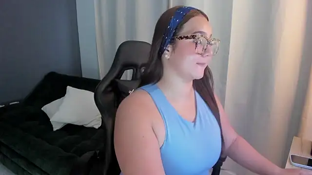 Kyleighc online show from April 2026 11:10:02 PM