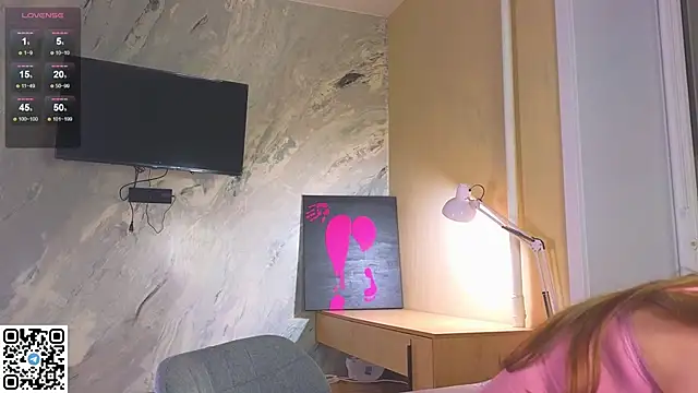 Snapshot of miss_bubbles_ chatting on November 2025 12:42:02 AM miss bubbles online show from November 2025 12:42:02 AM