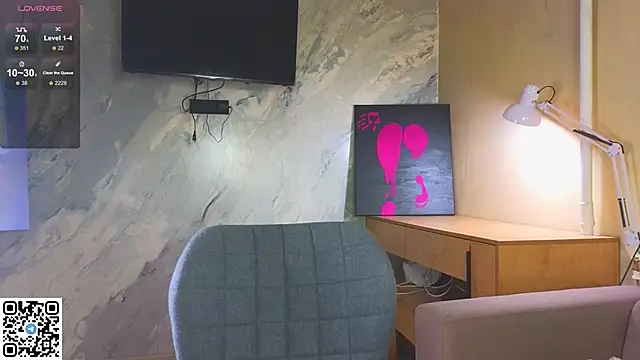 Snapshot of miss_bubbles_ chatting on November 2025 12:32:01 AM miss bubbles online show from November 2025 12:32:01 AM