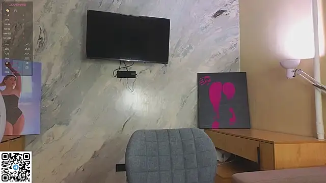 Snapshot of miss_bubbles_ chatting on November 2025 12:33:01 AM miss bubbles online show from November 2025 12:33:01 AM