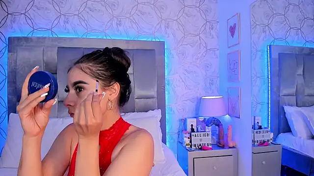 AlliceWinter online show from September 2025 01:46:01 PM