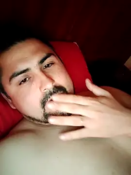 Bradd 32 online show from September 2025 05:07:02 PM