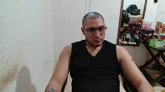 Leonino231 online show from September 2025 04:32:01 PM