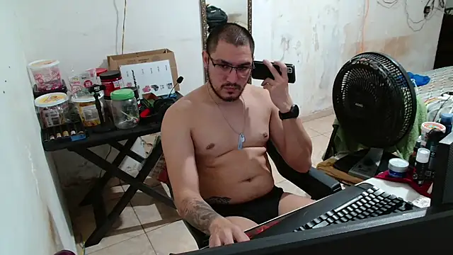 Leonino231 online show from October 2025 01:03:01 AM