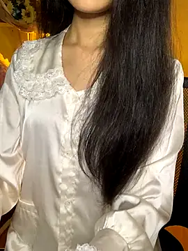 Nhinhi18 online show from September 2025 03:38:01 PM