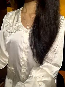 Nhinhi18 online show from October 2025 04:28:01 PM