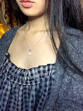 Nhinhi18 online show from November 2025 05:11:01 PM