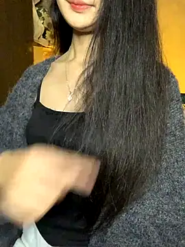 Nhinhi18 online show from November 2025 02:50:01 PM