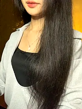 Nhinhi18 online show from December 2025 01:27:01 PM