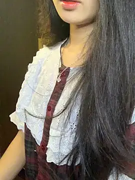 Nhinhi18 online show from April 2026 02:22:01 PM