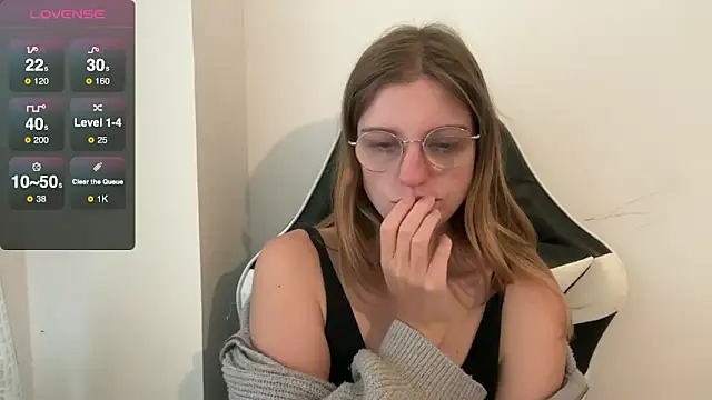 BustyKellyXXX online show from September 2025 09:11:02 AM