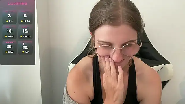 BustyKellyXXX online show from September 2025 10:28:01 AM