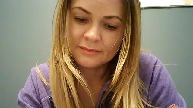 Ginger-bb online show from December 2025 08:12:01 AM