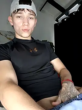 Logan sixxer online show from March 2026 09:29:01 PM