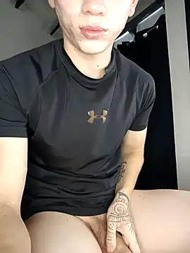 Logan sixxer online show from March 2026 06:33:01 PM