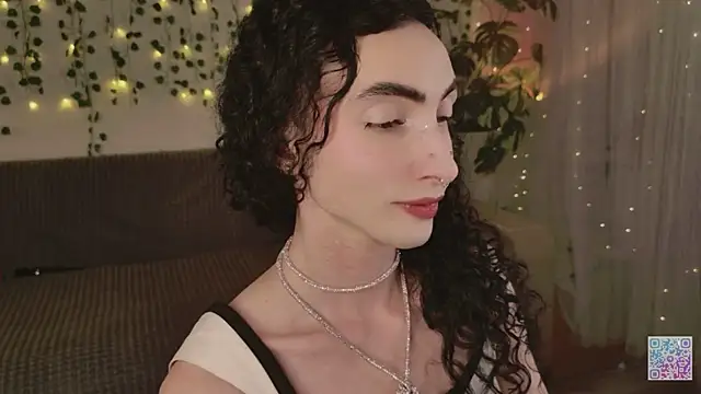 Snapshot of Queen_of_tease chatting on July 2026 03:44:02 AM Queen of tease online show from July 2026 03:44:02 AM